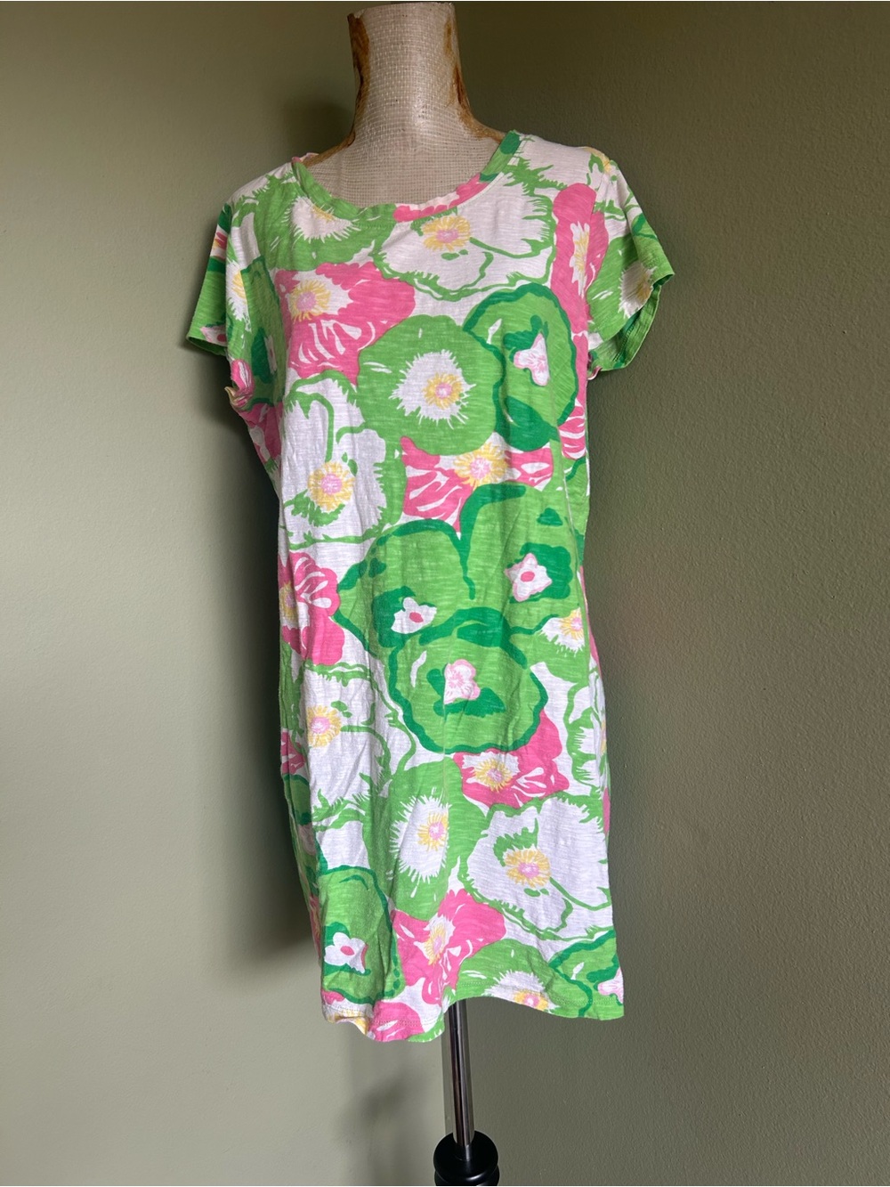 Lilly Pulitzer Green and Pink Floral Top Sz L